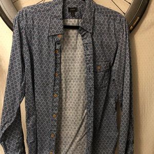 Dress shirt (size M)
